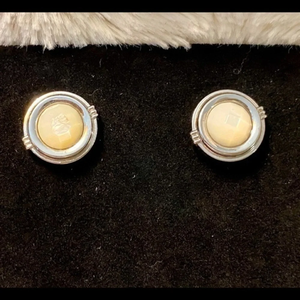 🌸Ike Behar NY Cufflinks🖤🤍